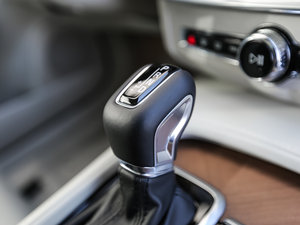 20162.0T T6 AWD п؅^