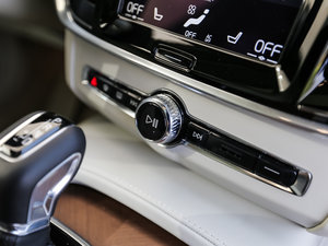 20162.0T T6 AWD п؅^