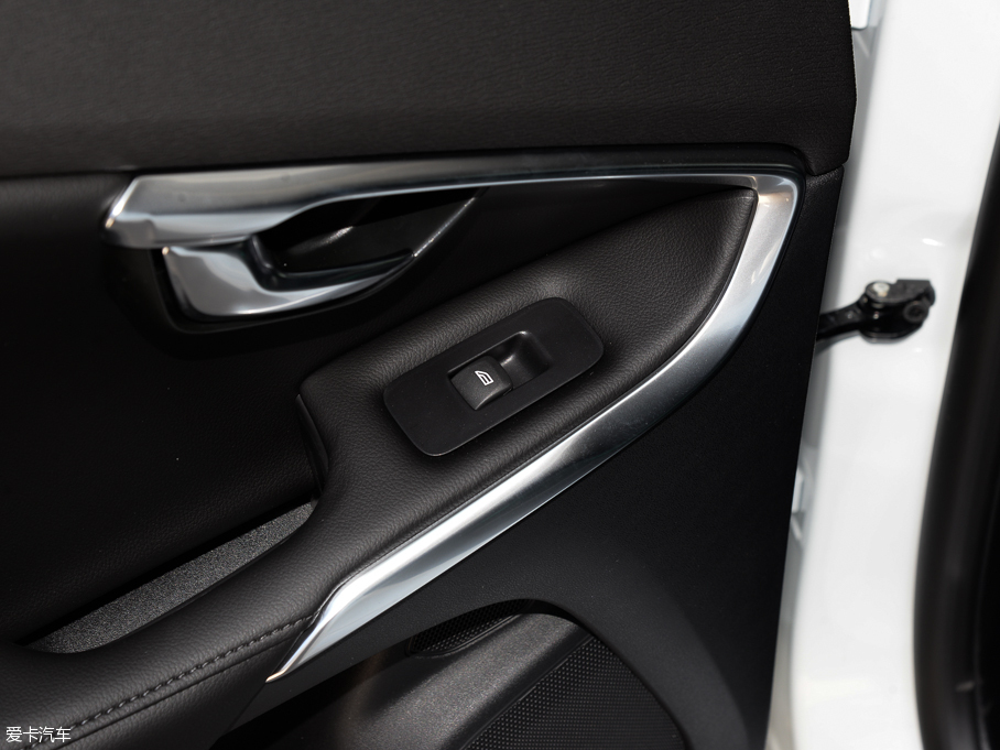 2017���֠���V40 1.5T T3 ���ݰ�