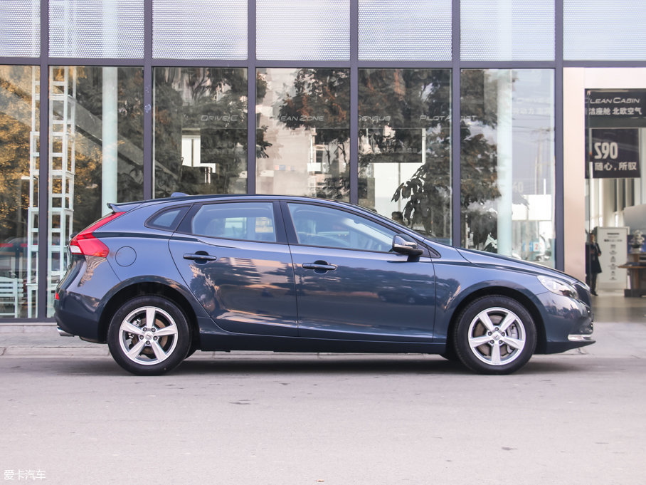 2017֠V40 1.5T T3 а