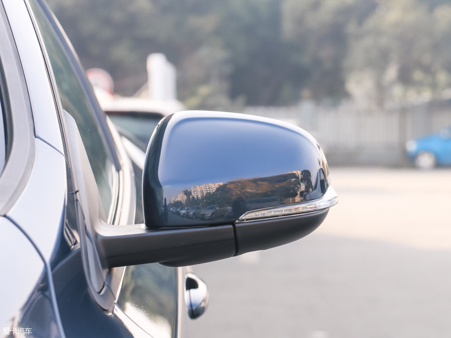 2017֠V40 1.5T T3 а