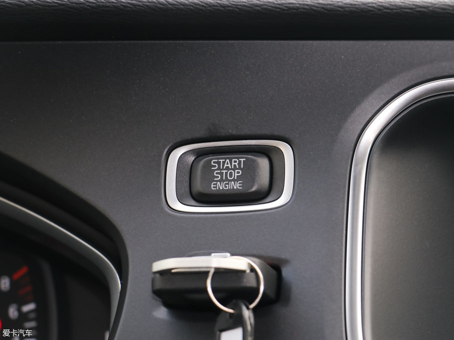 2017֠V40 1.5T T3 а