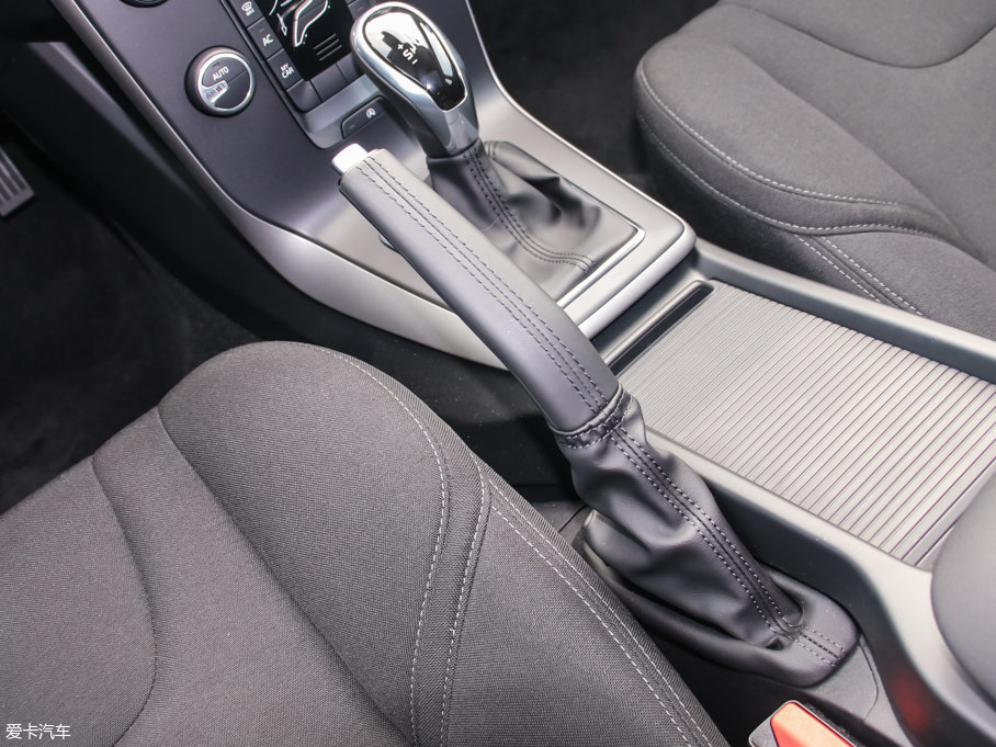 2017֠V40 1.5T T3 а