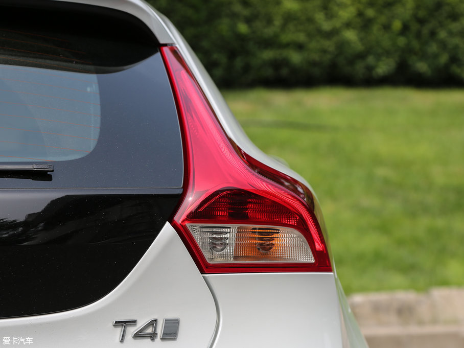 2017֠V40 2.0T T4 Ű