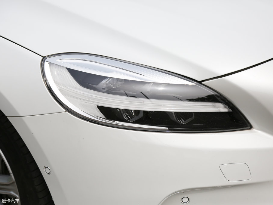 2017֠V40 2.0T T4 Ű