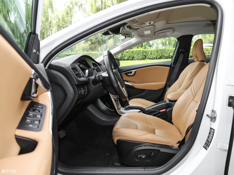 2017֠V40 2.0T T4 Ű