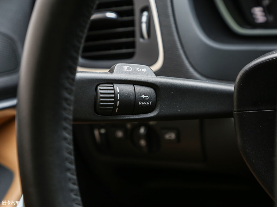 2017֠V40 2.0T T4 Ű