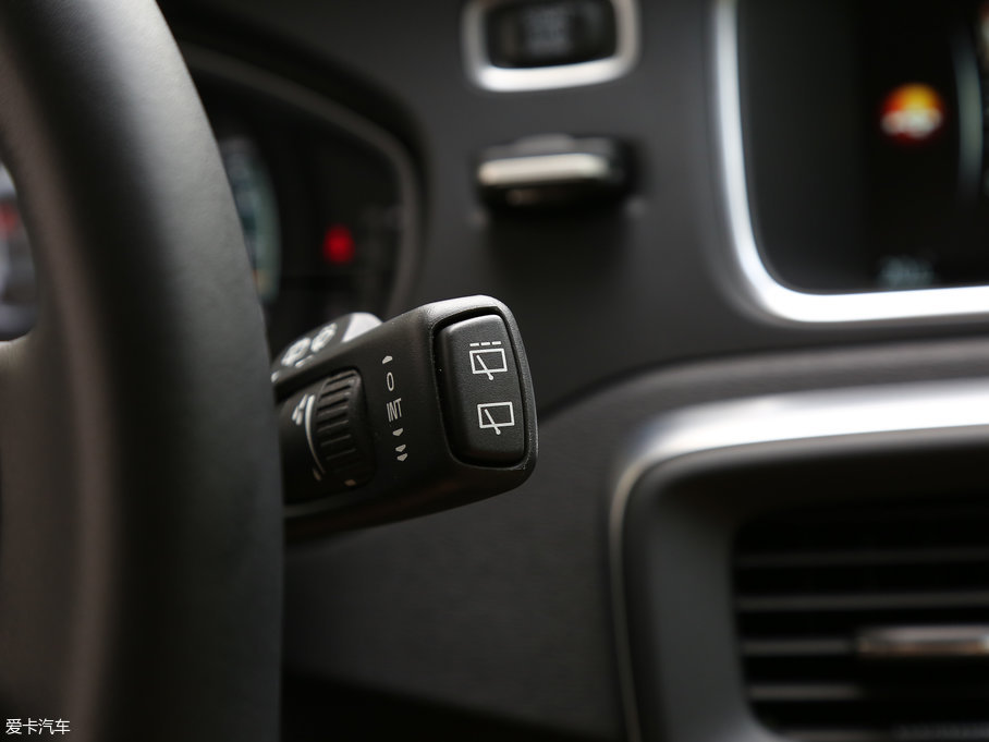 2017֠V40 2.0T T4 Ű