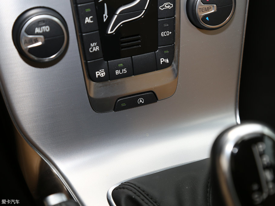 2017���֠���V40 2.0T T4 ���Ű�