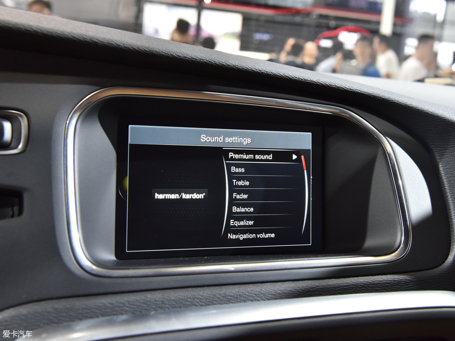 2017V40 Cross Country 2.0T T5 AWDŰ