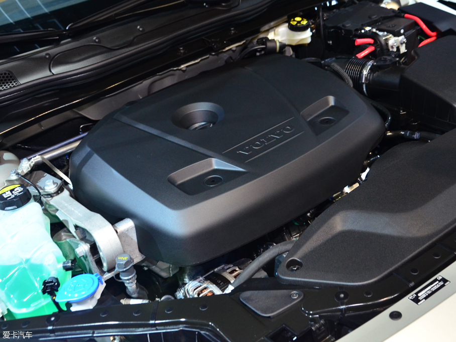 2017��V40 Cross Country 2.0T T5 AWD���Ű�