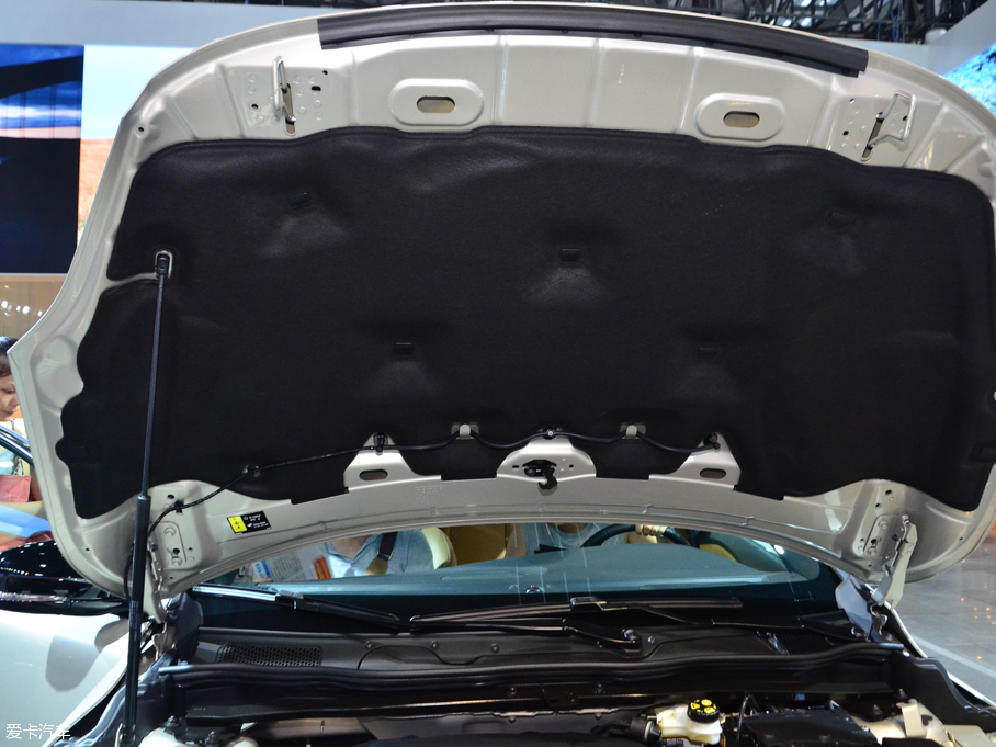 2017V40 Cross Country 2.0T T5 AWDŰ