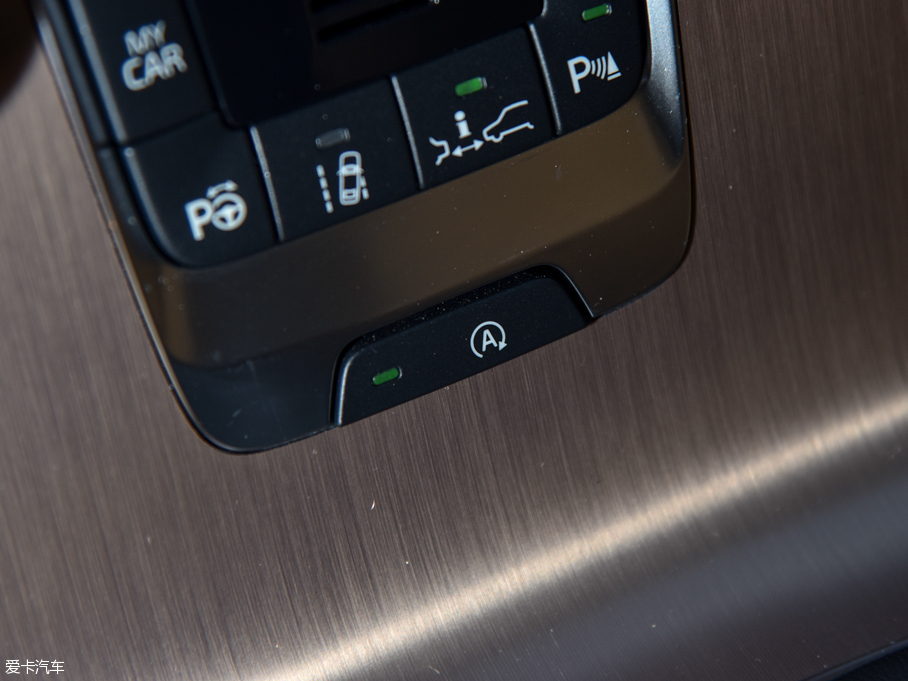 2017V40 Cross Country 2.0T T5 AWDŰ