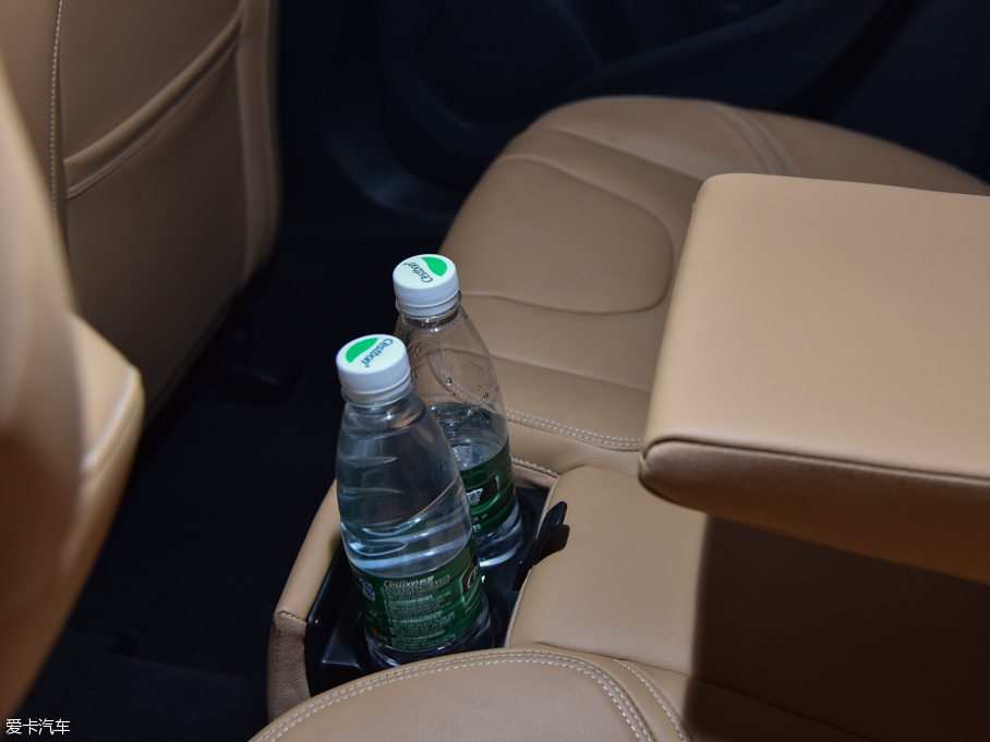 2017V40 Cross Country 2.0T T5 AWDŰ