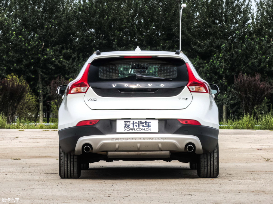 2017V40 Cross Country 2.0T T5 AWDŰ