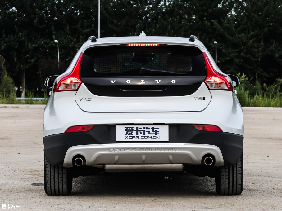 2017V40 Cross Country 2.0T T5 AWDŰ