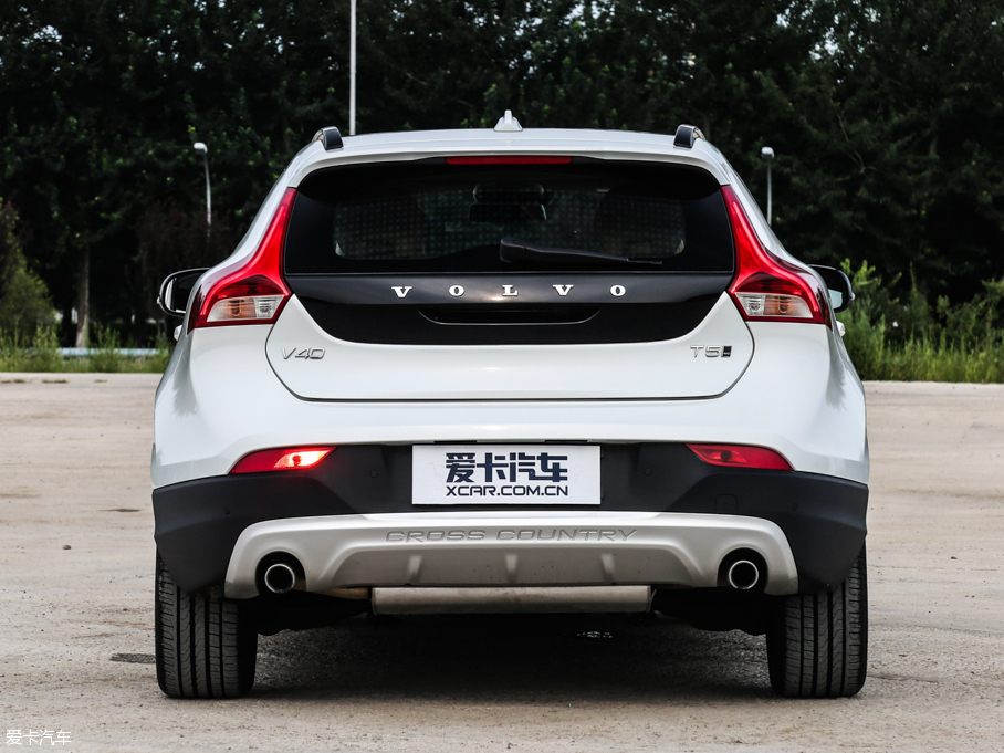 2017V40 Cross Country 2.0T T5 AWDŰ