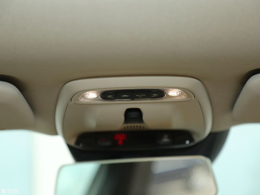 2017V40 Cross Country 2.0T T5 AWDŰ