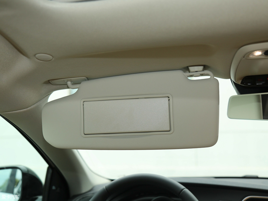 2017V40 Cross Country 2.0T T5 AWDŰ