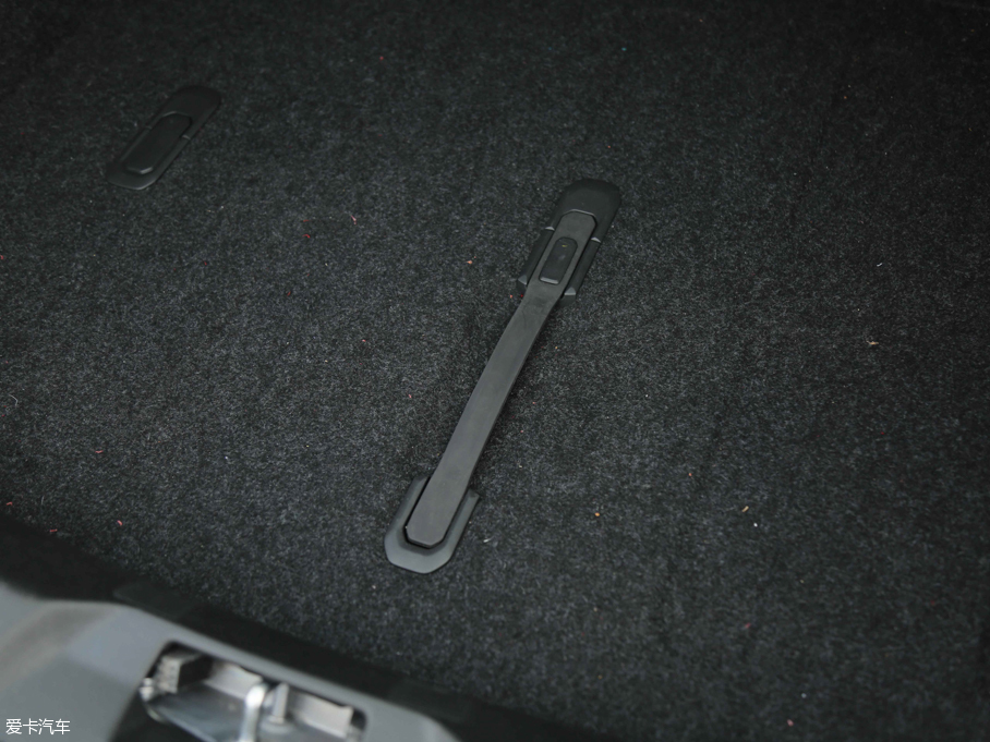 2017V40 Cross Country 2.0T T5 AWDŰ