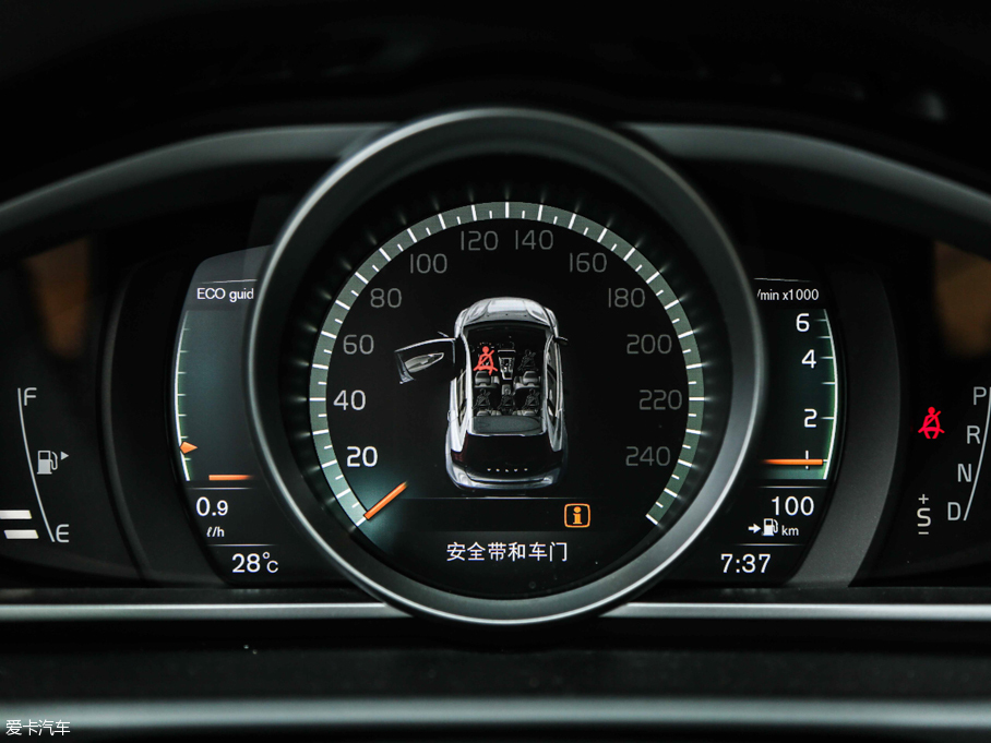 2017V40 Cross Country 2.0T T5 AWDŰ