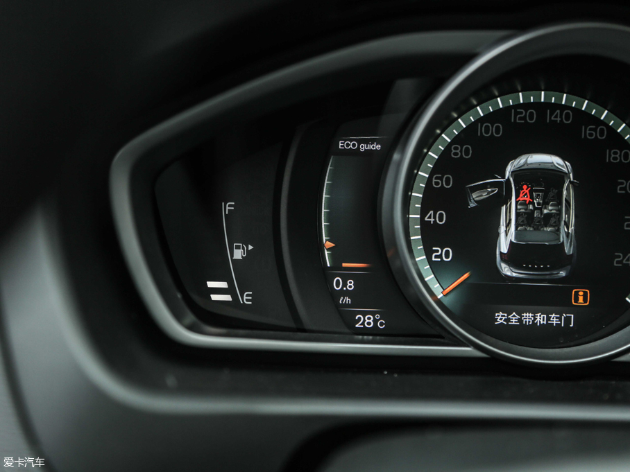 2017V40 Cross Country 2.0T T5 AWDŰ