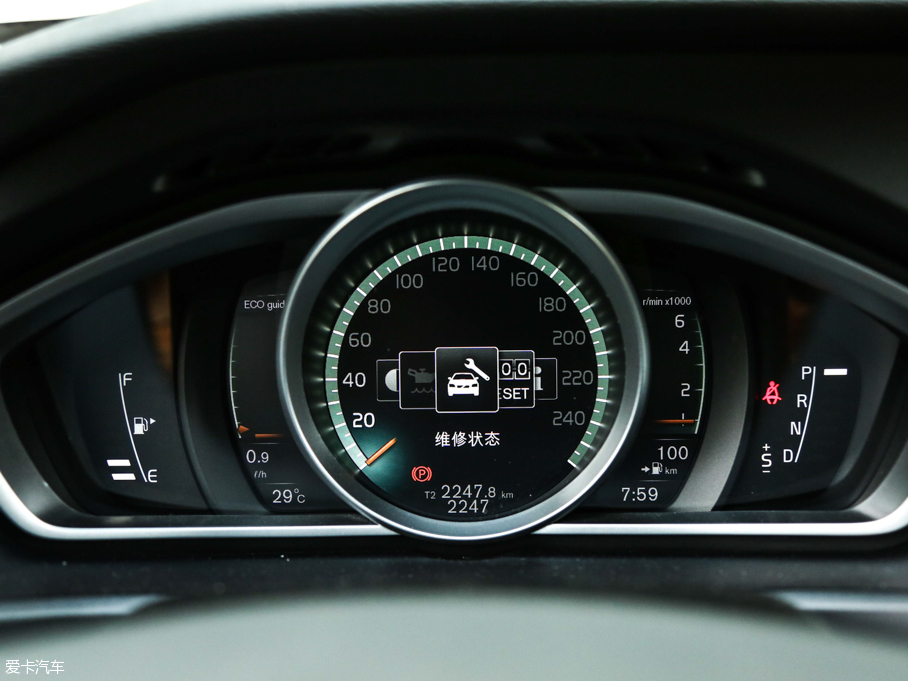 2017V40 Cross Country 2.0T T5 AWDŰ