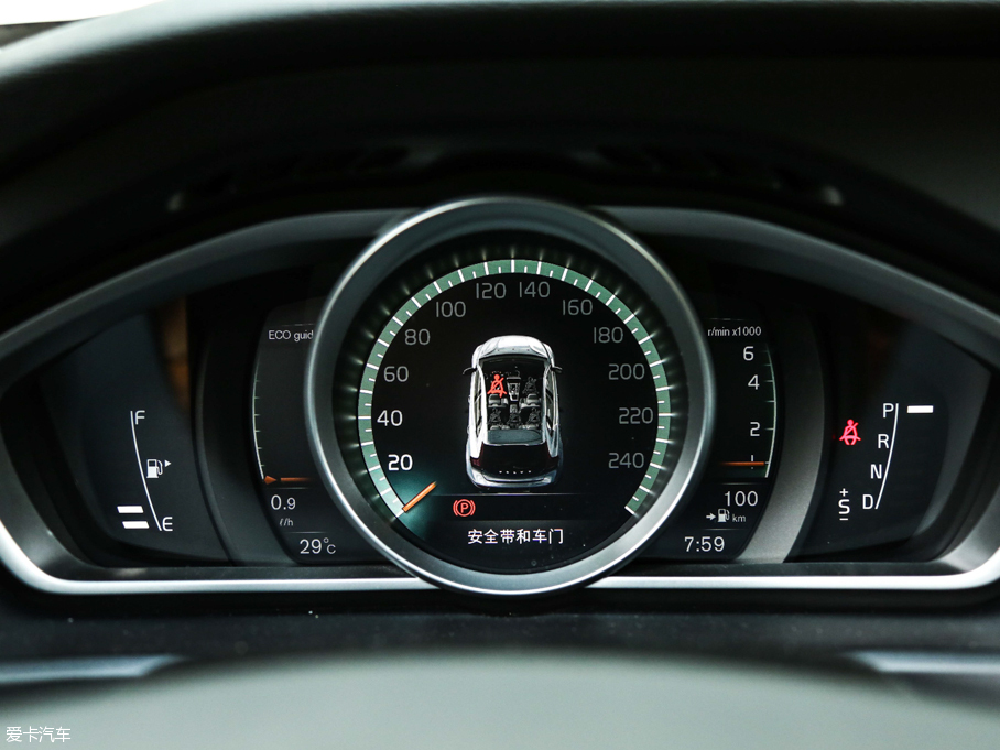 2017V40 Cross Country 2.0T T5 AWDŰ