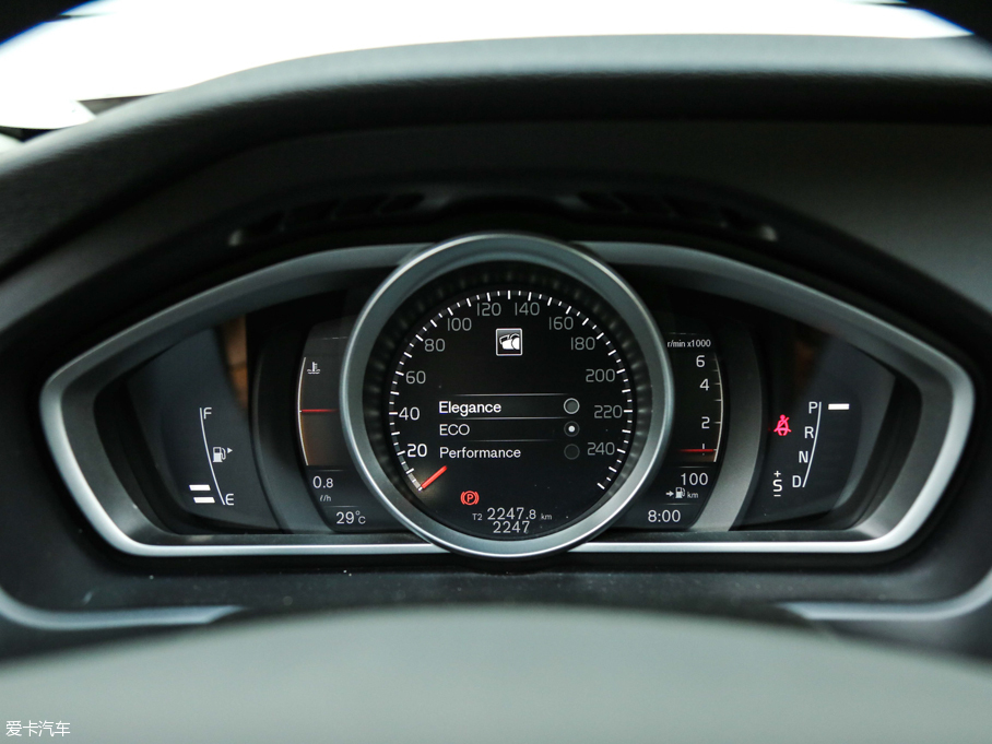 2017V40 Cross Country 2.0T T5 AWDŰ