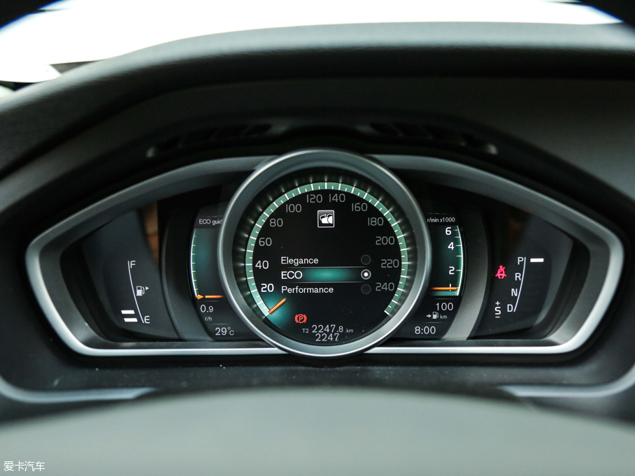 2017V40 Cross Country 2.0T T5 AWDŰ