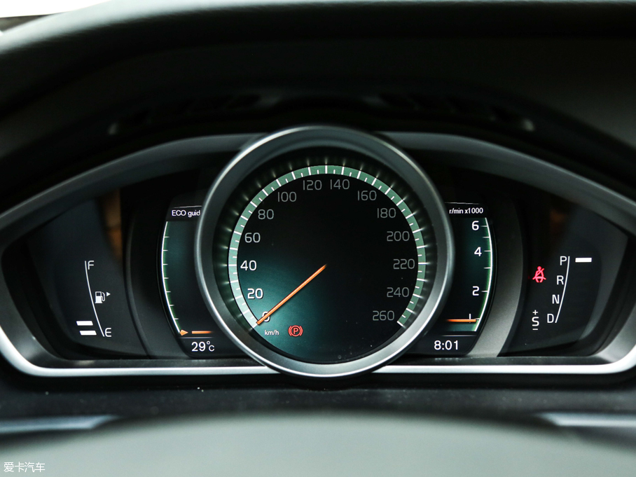 2017V40 Cross Country 2.0T T5 AWDŰ