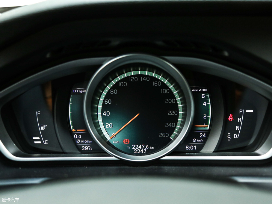 2017V40 Cross Country 2.0T T5 AWDŰ