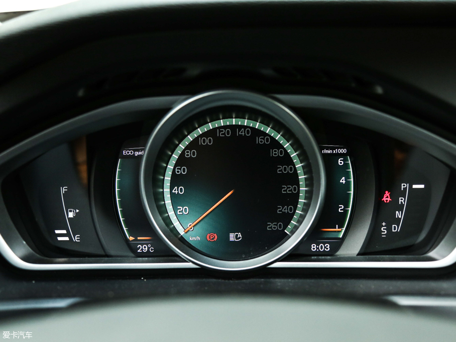 2017V40 Cross Country 2.0T T5 AWDŰ