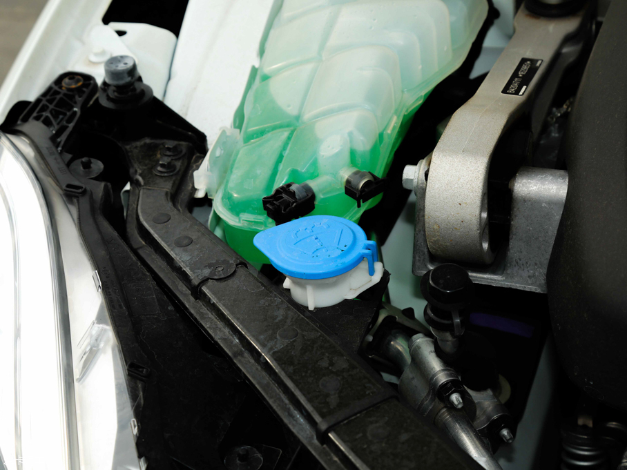 2017V40 Cross Country 2.0T T5 AWDŰ