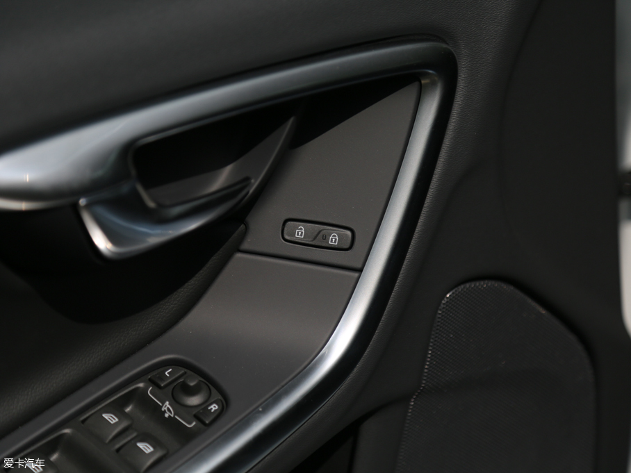 2017֠V60 2.0T T4 а V