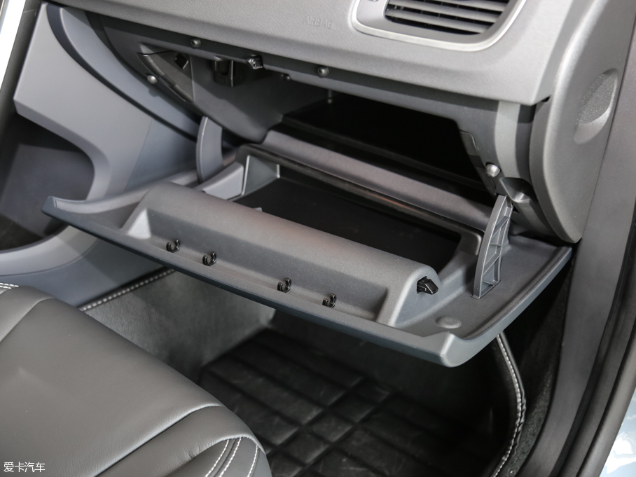 2017֠V60 2.0T T5 Ű V