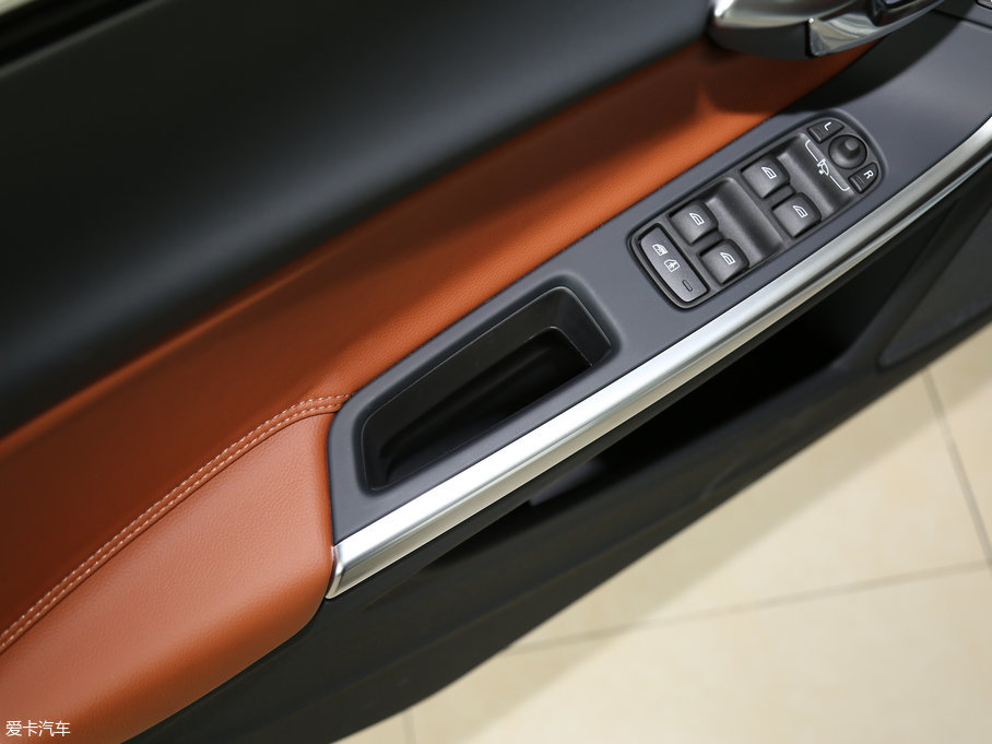 2017֠V60 2.0T T5 Ű V