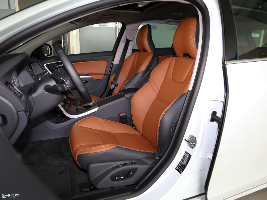 2017֠V60 2.0T T5 Ű V