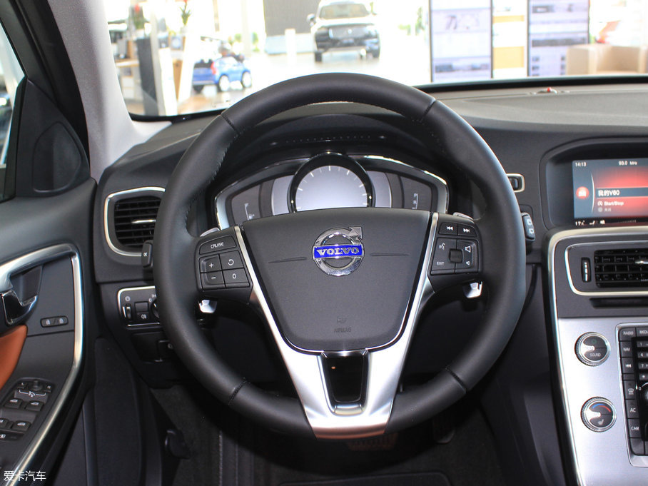 2017֠V60 2.0T T5  V