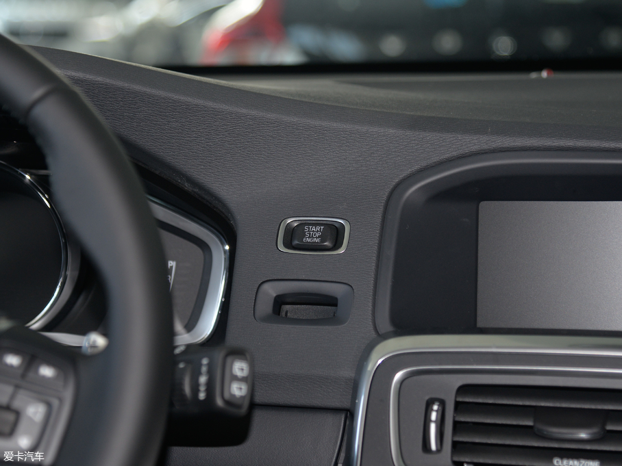 2017֠V60 2.0T T5  V