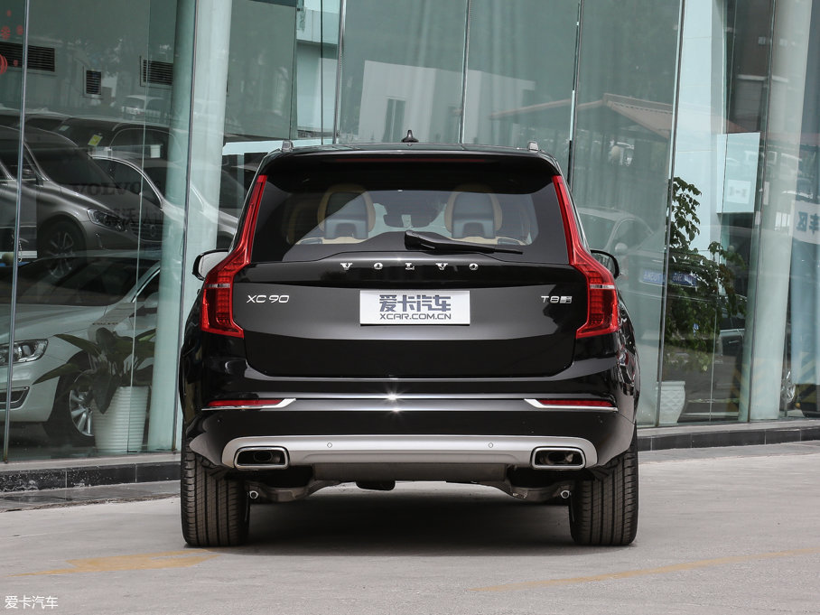 2017ֶXC90 RECHARGE T8 