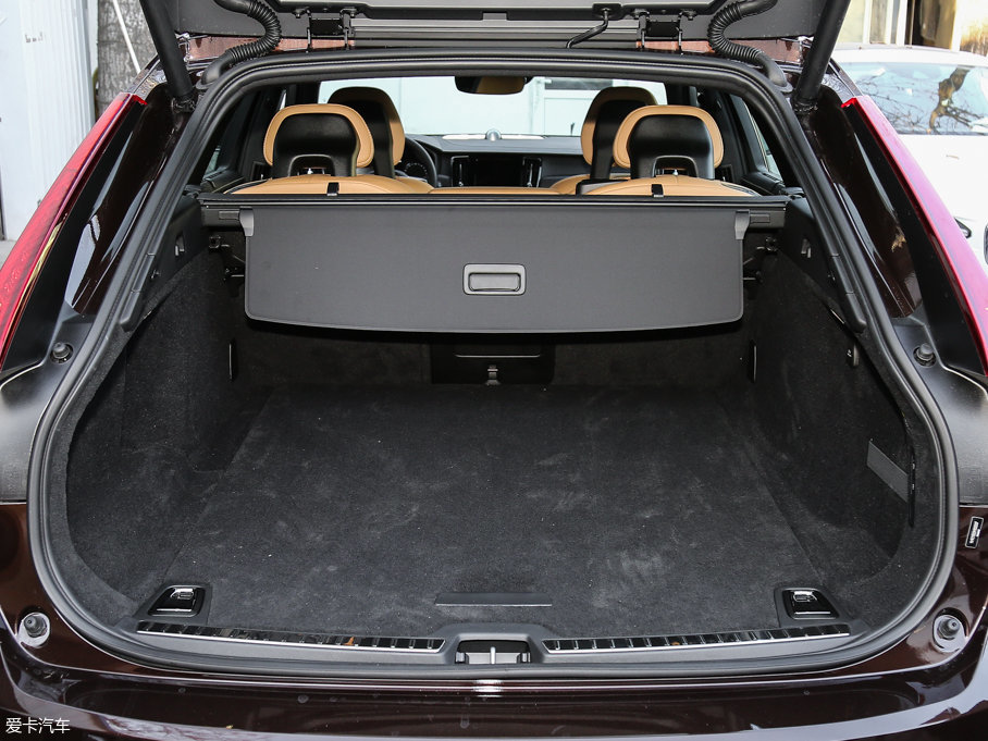 2017֠ V90 2.0T T5 AWD 