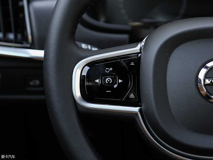 2017֠ V90 2.0T T5 AWD 