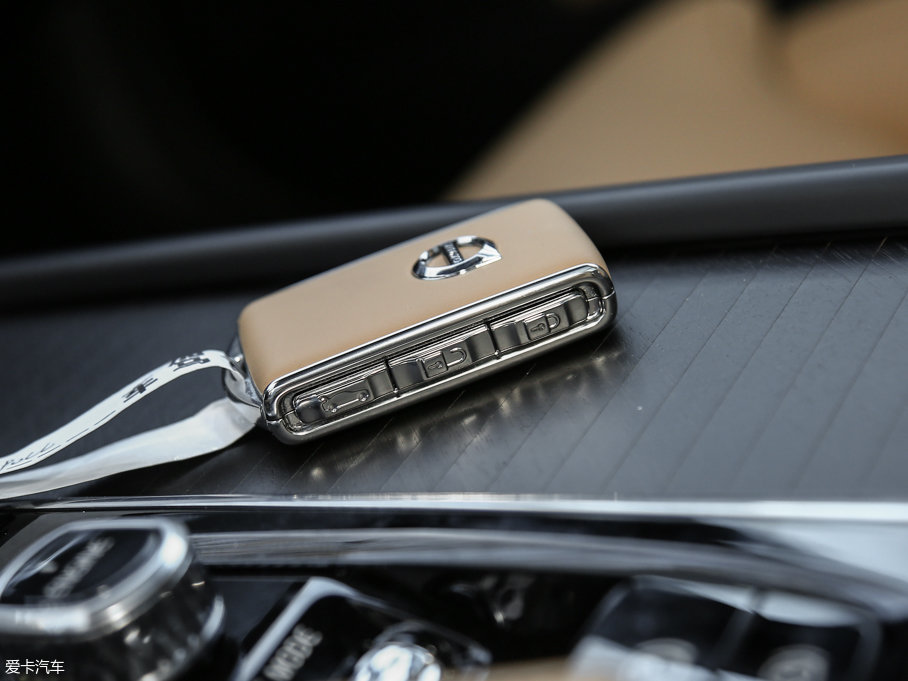 2017֠ V90 2.0T T5 AWD 