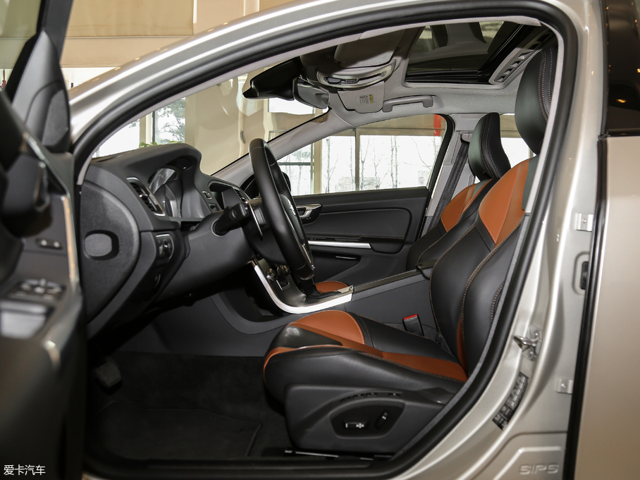 2017V60 Cross Country 2.0T T5 AWD V