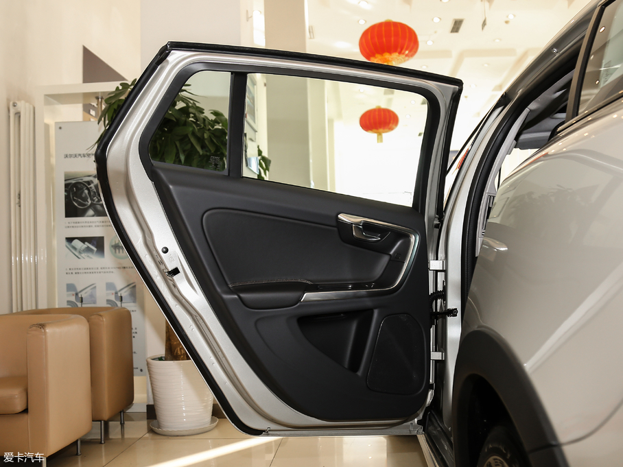 2017V60 Cross Country 2.0T T5 AWD V