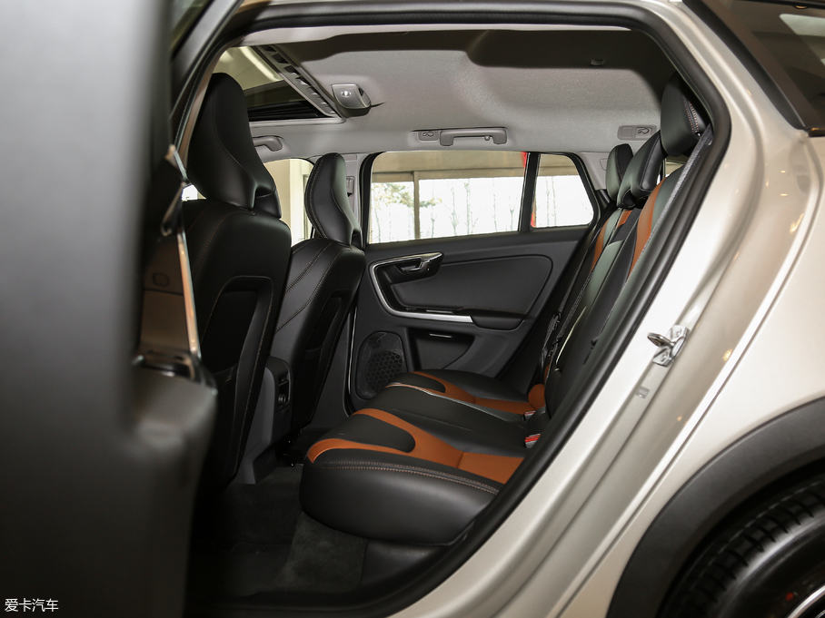 2017V60 Cross Country 2.0T T5 AWD V