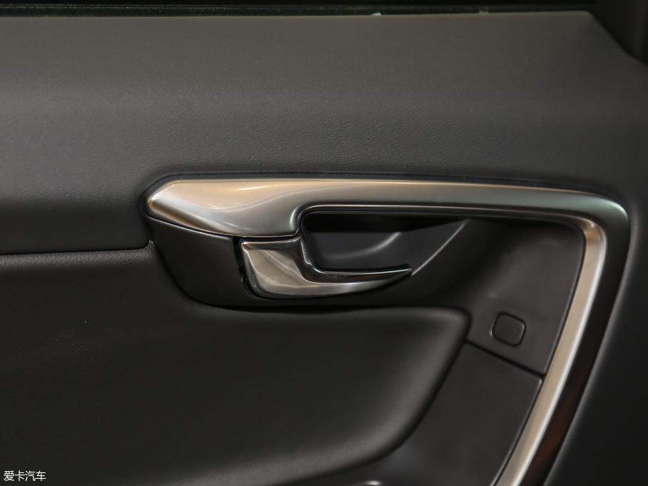 2017V60 Cross Country 2.0T T5 AWD V