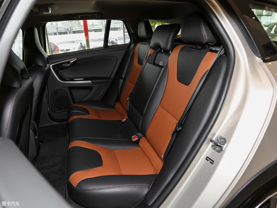 2017V60 Cross Country 2.0T T5 AWD V