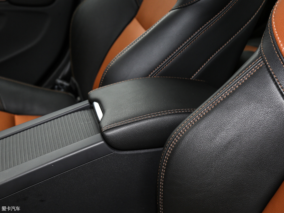 2017V60 Cross Country 2.0T T5 AWD V